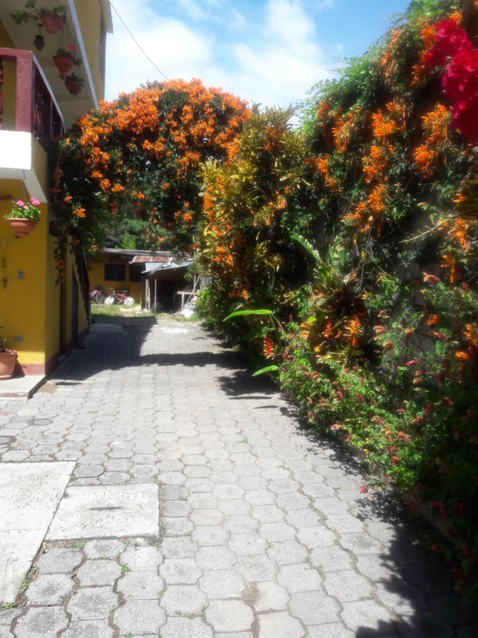 Hotel Sueno Real Panajachel Eksteriør bilde